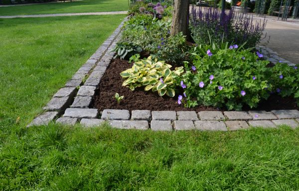Flower Bed Mulching in Billings
